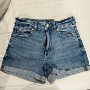 American Eagle Super High Rise Mom Short Stretch